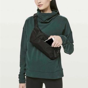 Lululemon on the beat belt bag.